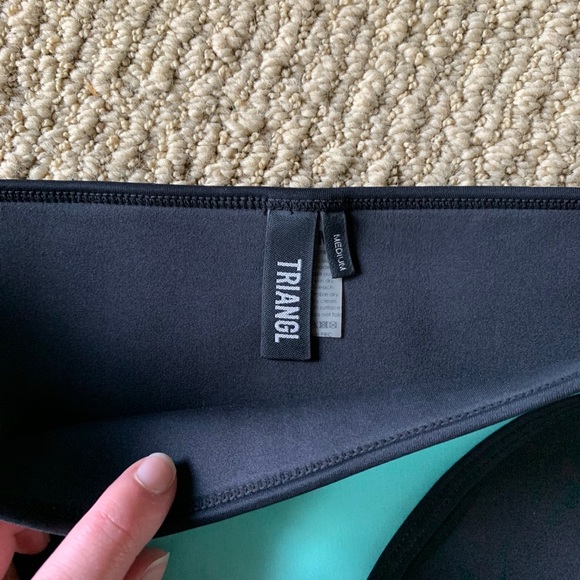 Triangl Bikini - Picture 4 of 5